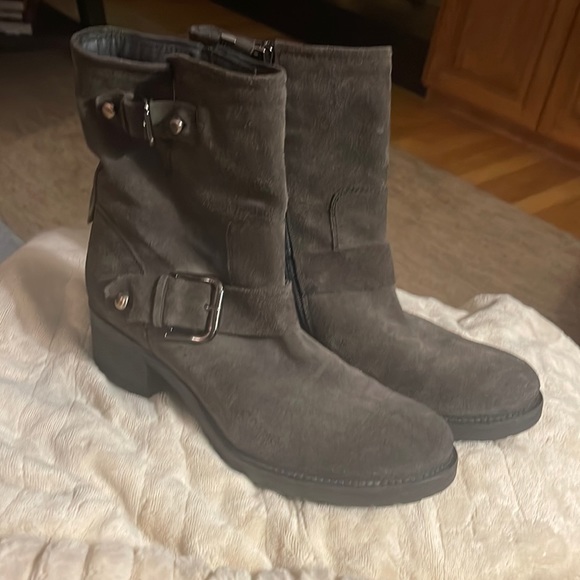 Grey Suede Alberto Fermani moto boot - women’s size 39 - Picture 1 of 3